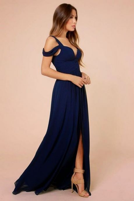 Тъмно синя рокля