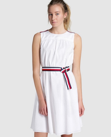 vestido-blanco-con-cinturon-46_18 Бяла рокля с колан