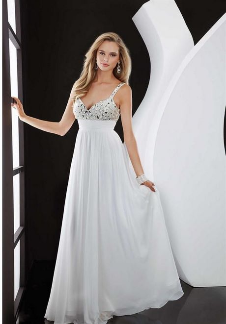 Бял цвят на бала рокля