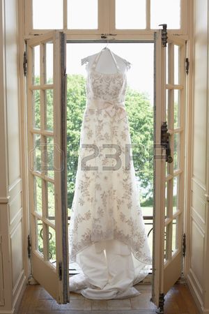 blanco-suite-vestidos-fiesta-83_4 Бели луксозни абитуриентски рокли