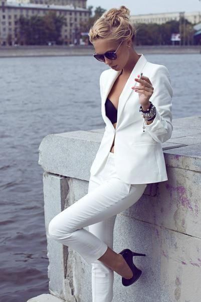 trajes-de-mujer-color-blanco-84_6 Дамски костюми от бял цвят