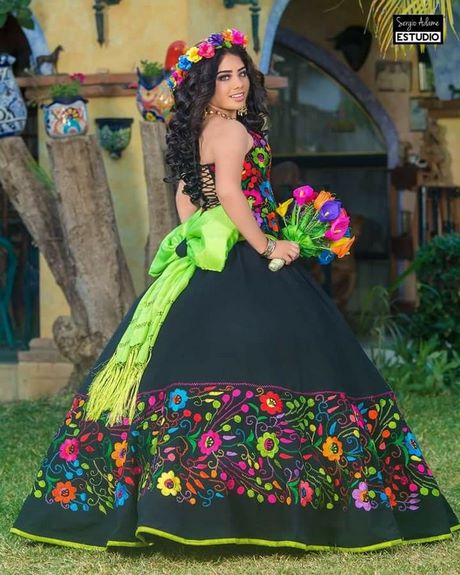 15-годишни мексикански рокли