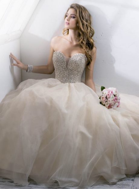 vestidos-de-boda-para-jovenes-81_10 Сватбени рокли за млади