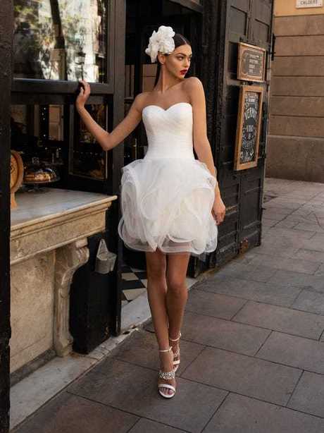 vestidos-de-novia-para-boda-civil-informal-32_16 Сватбени рокли за ежедневна гражданска сватба