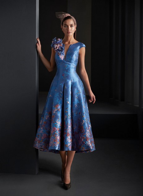 vestidos-elegantes-para-madrinas-de-matrimonio-45_16 Елегантни рокли за кръстници
