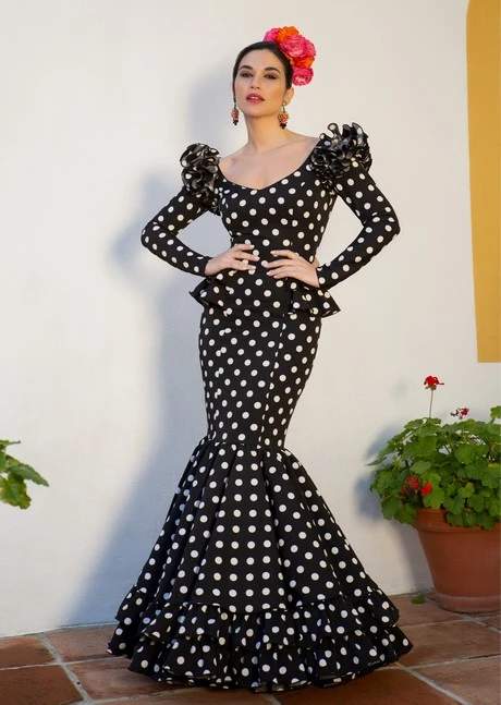 coleccion-trajes-de-flamenca-2024-92_13-6 Колекция фламенко костюми 2024