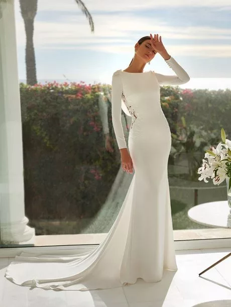 imagenes-de-vestidos-de-novias-2024-35_8-17 Снимки на сватбени рокли 2024