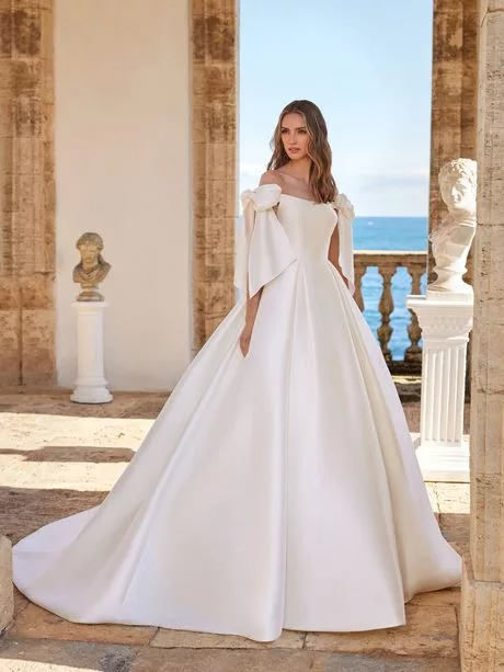 mejores-vestidos-de-novia-2024-31_6-17 Най-добрите сватбени рокли на 2024 година