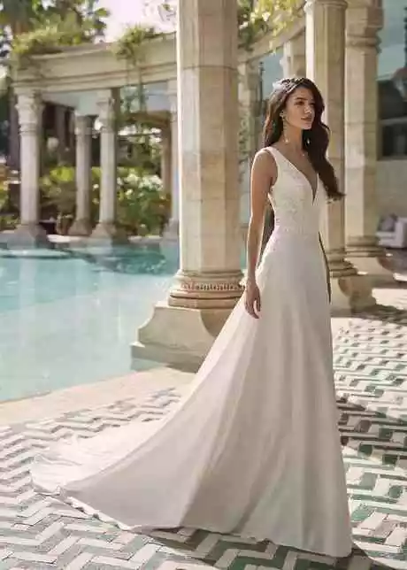 mejores-vestidos-de-novia-2024-31_8-19 Най-добрите сватбени рокли на 2024 година