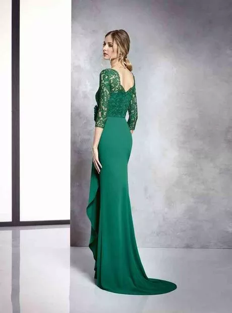vestidos-de-madrina-de-boda-2024-27_15-7 Сватбени рокли за кръстница 2024
