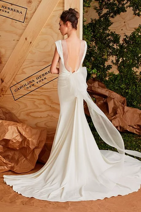 vestidos-de-novia-carolina-herrera-2024-93_15-8 2024 сватбени рокли на Каролина Ерера