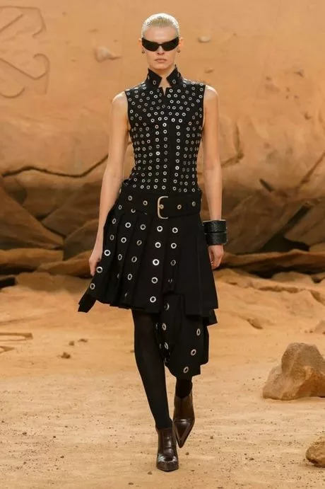vestidos-en-moda-2024-04-2 Рокли в модата на 2024 година