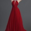 Дълга червена рокля