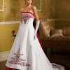 Червени сватбени рокли с Бяло