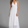 Обикновени бели рокли
