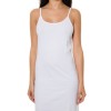 Бяла базова рокля