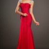 Елегантни рокли в червено