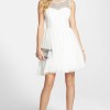 Абитуриентска бяла рокля